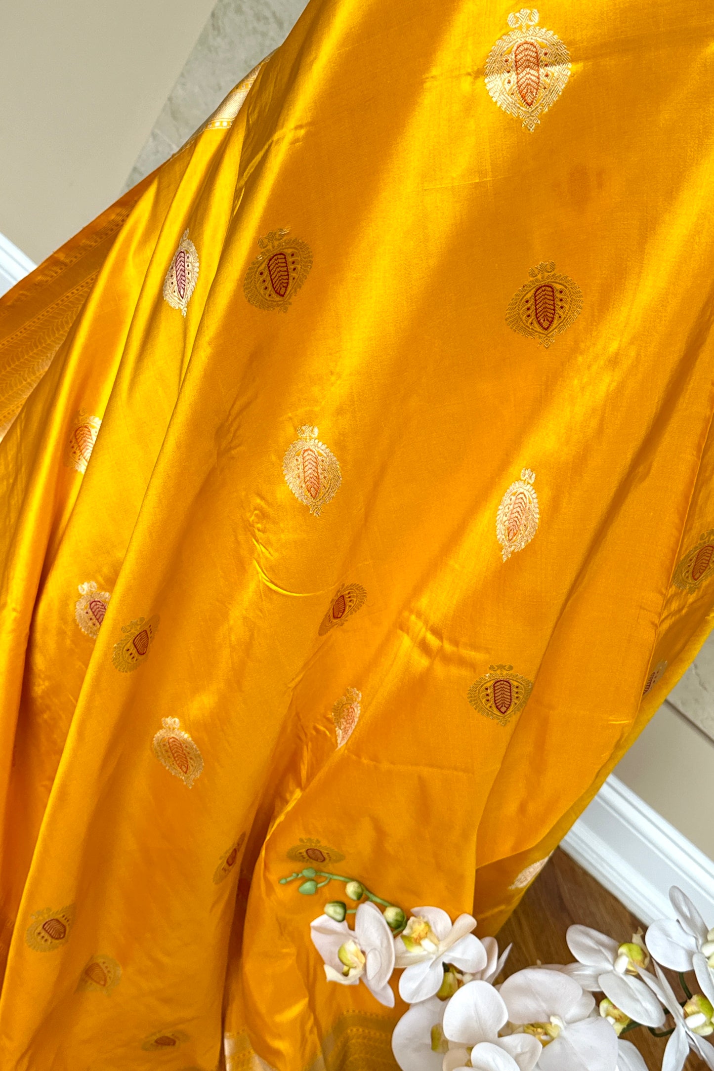 Banarasi Silk Saree - AW1072BS