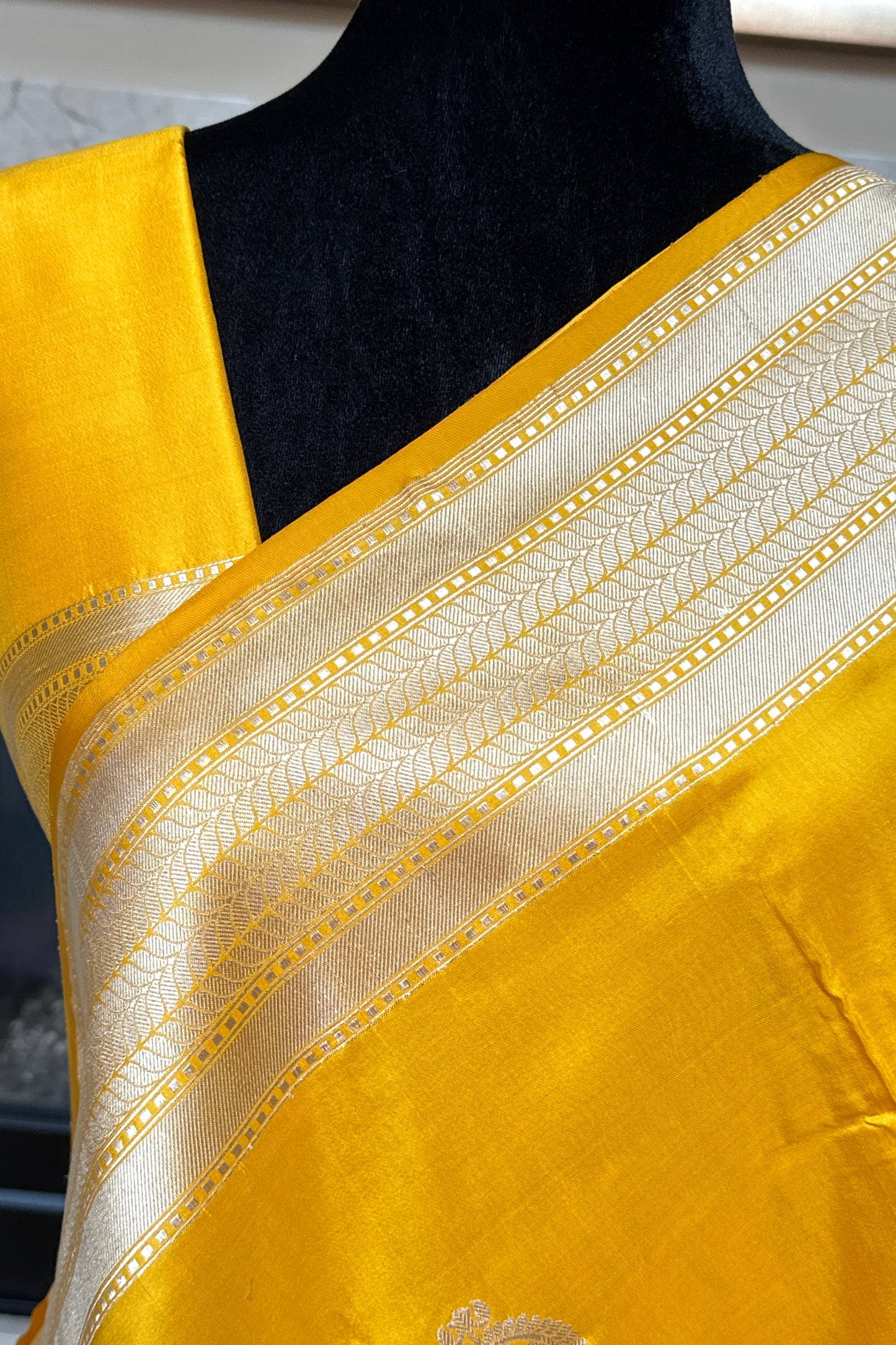 Banarasi Silk Saree - AW1072BS