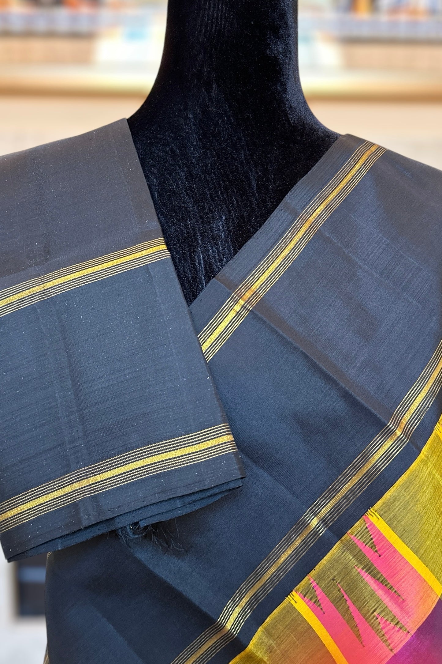 Kanjivaram Silk Saree - AW1533KS