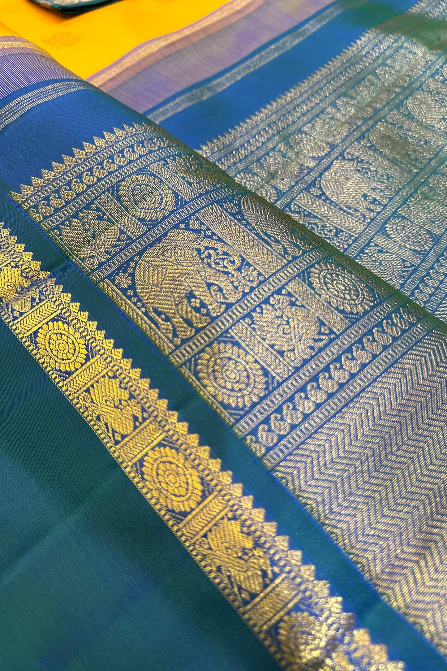 Kanjivaram Silk Saree - AW1568KS