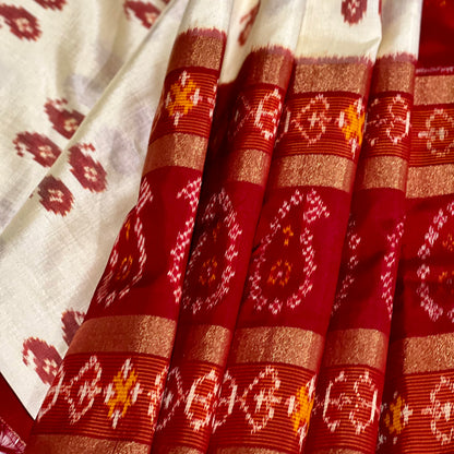 Pochampally Ikkat Silk Saree - AW1035PT