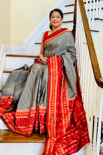 Pochampally Ikkat Silk Saree - AW1038PT