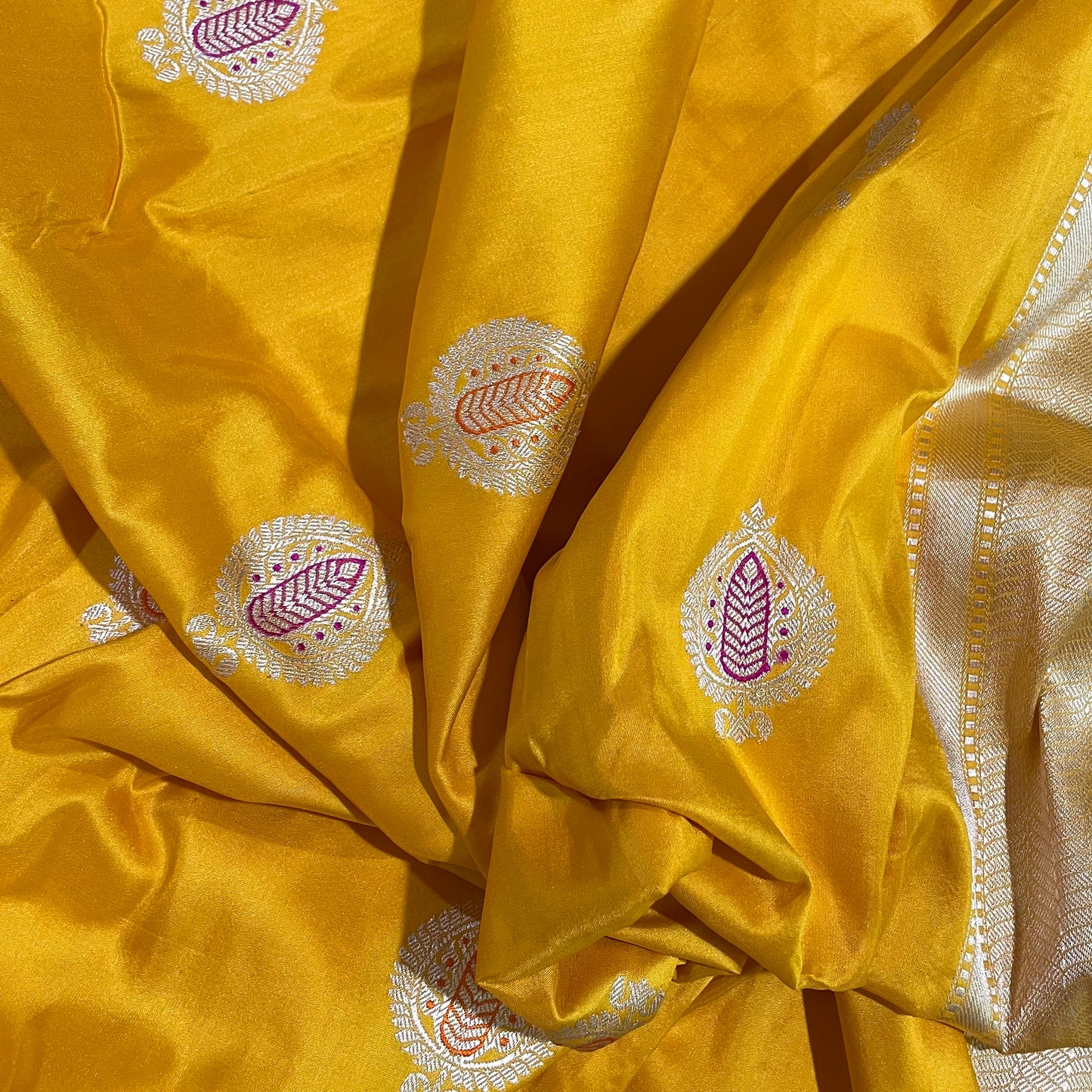 Banarasi Silk Saree - AW1072BS