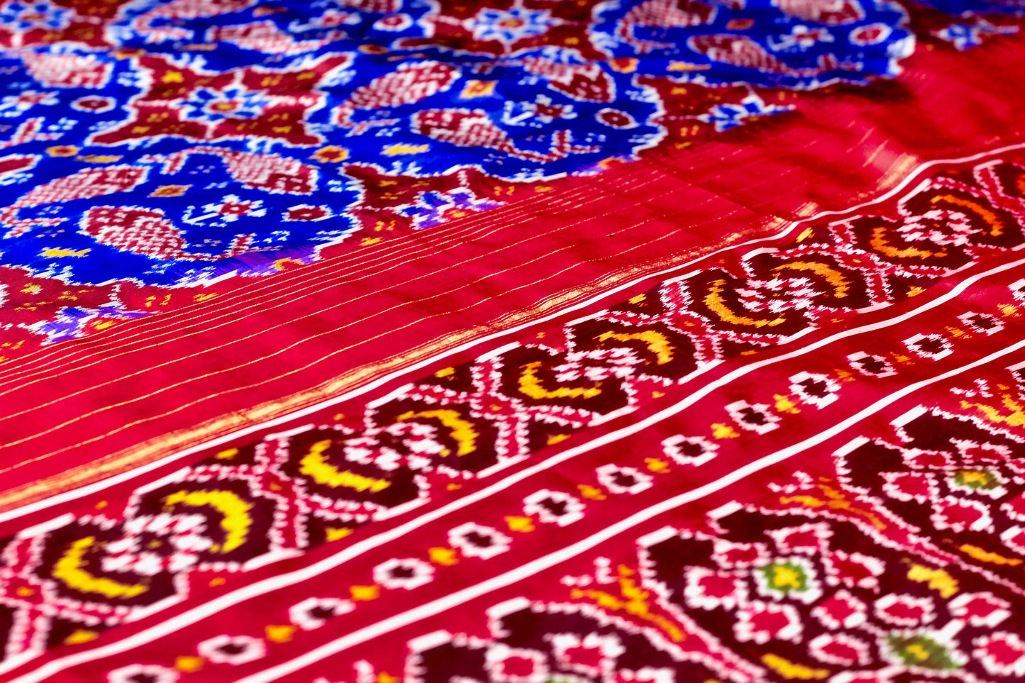 Pochampally Ikkat Silk Saree - AW1017PT